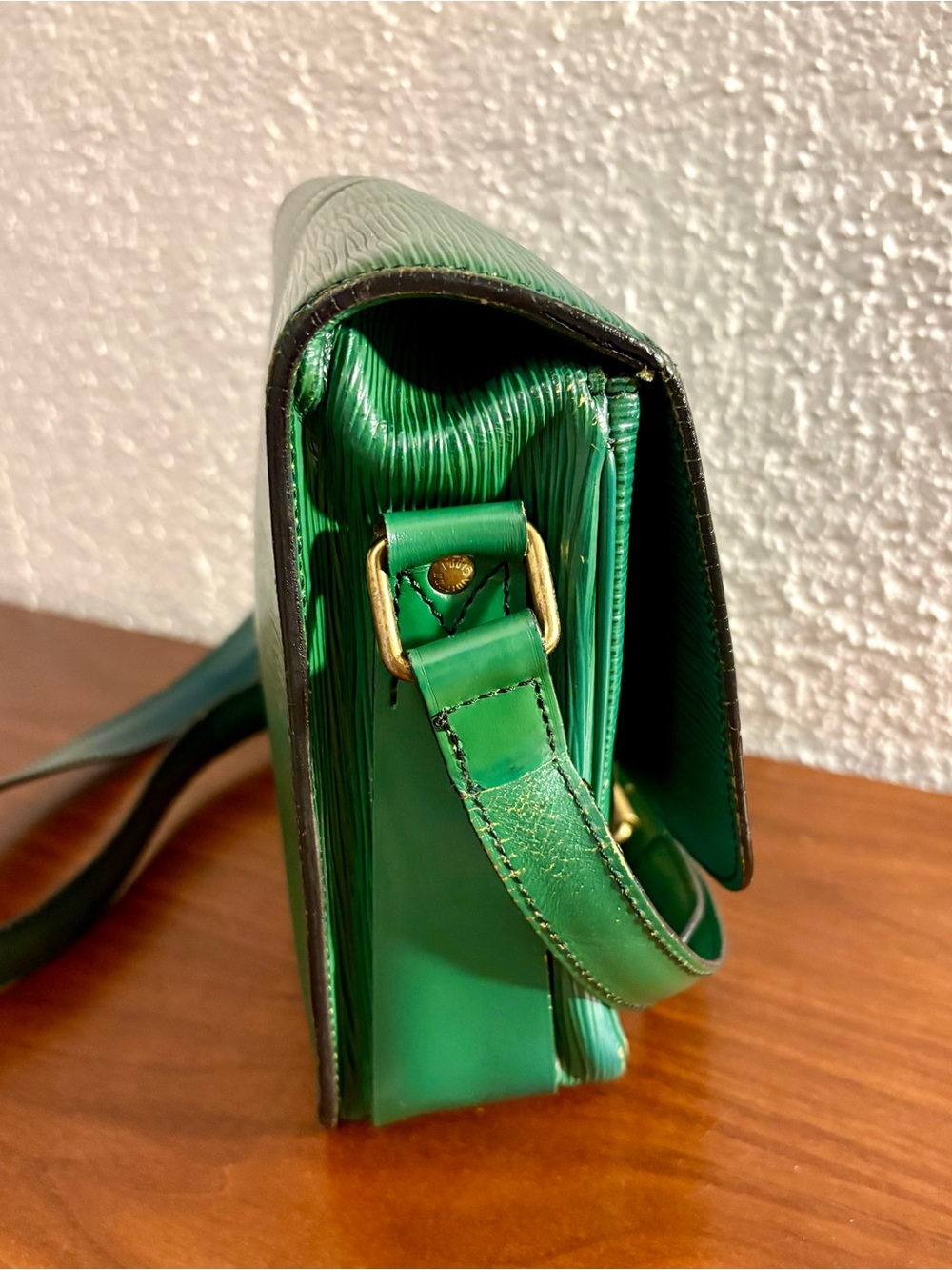 Auth Vintage Louis Vuitton Epi Leather Cartouchière MM Bag in Green - READ - Picture 6 of 16